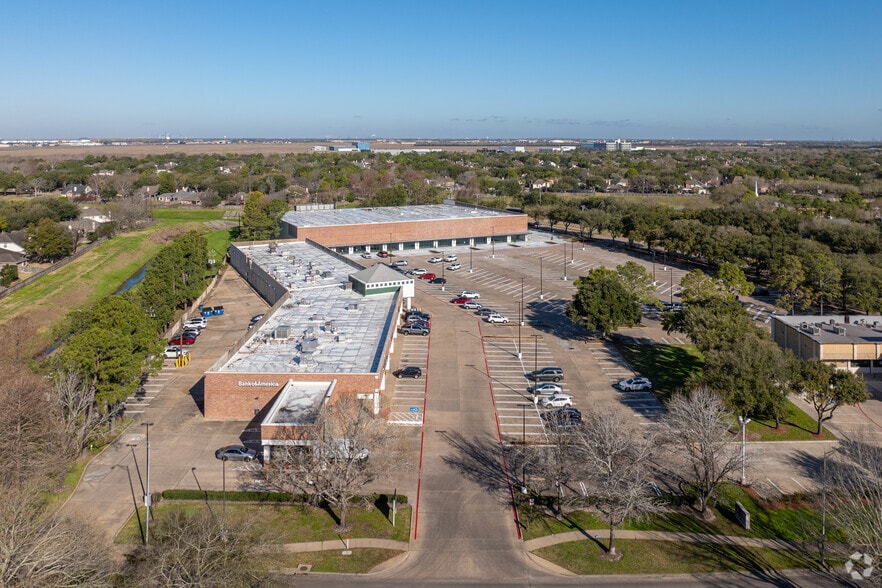 More Photos Of 2323 Clear Lake City Blvd, Houston Unknown For Lease