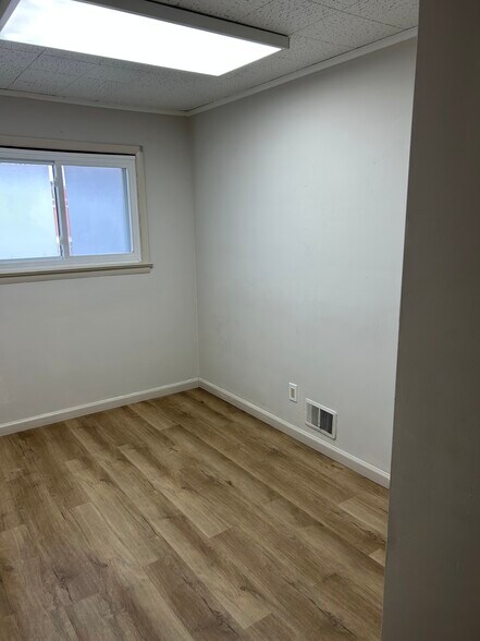 More Photos Of 2305 N Wood Ave, Roselle Medical For Sale