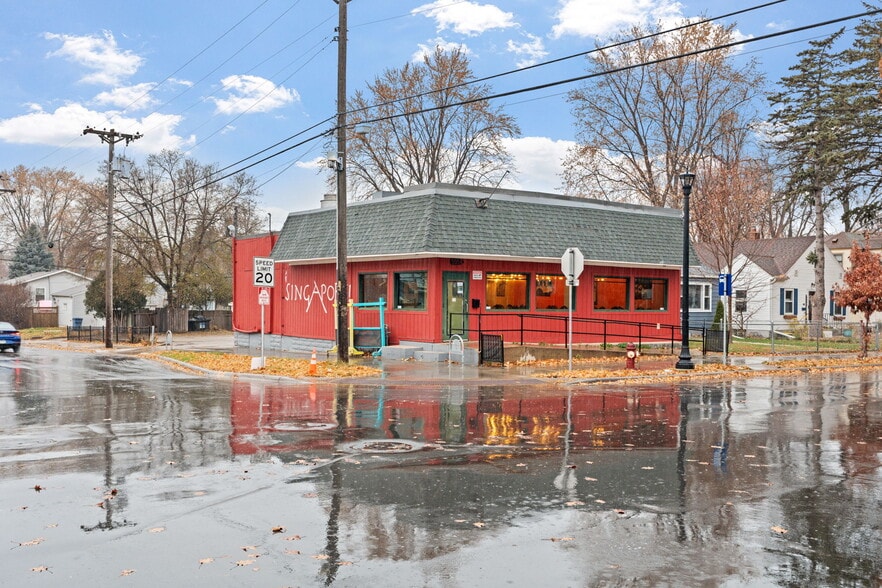 Primary Photo Of 5554 34th Ave S, Minneapolis Restaurant For Sale