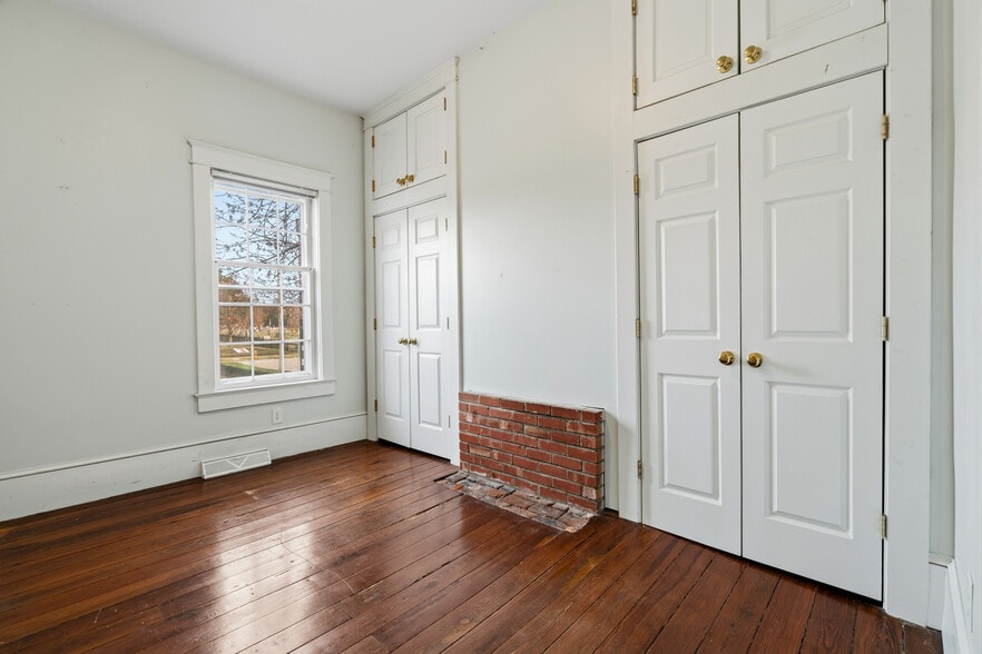 More Photos Of 405 Morson St, Raleigh Office For Sale