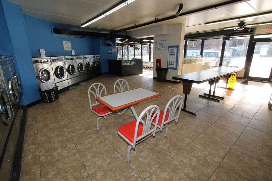 More Photos Of 312 W Keefe Ave, Milwaukee General Retail For Sale