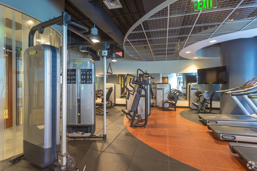 More Photos Of 333 SE 2nd Ave, Miami Office For Lease