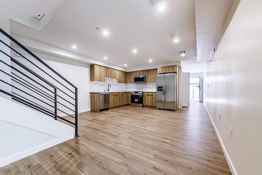 More Photos Of 1857 Crenshaw Blvd, Los Angeles Apartments For Sale