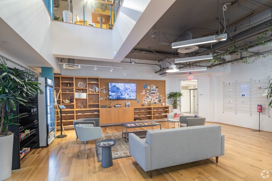 More Photos Of 145 S Fairfax Ave, Los Angeles Coworking Space