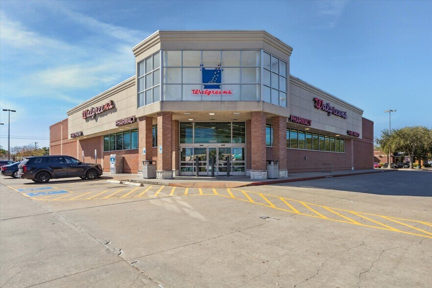 More Photos Of 16512-16580 El Camino Real St, Houston Storefront For Lease