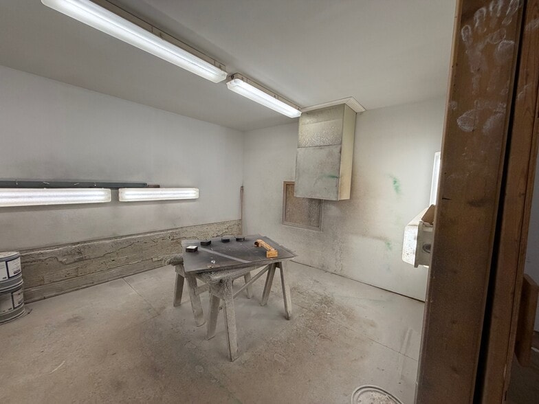 More Photos Of 814 Cleveland Ave NW, Canton Freestanding For Lease