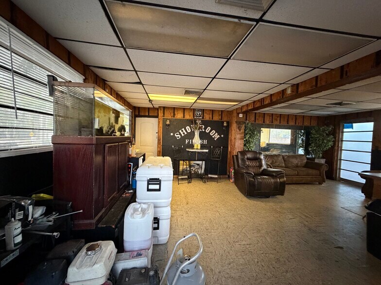 More Photos Of 1095 US Highway 17 S, Bartow Auto Repair For Sale