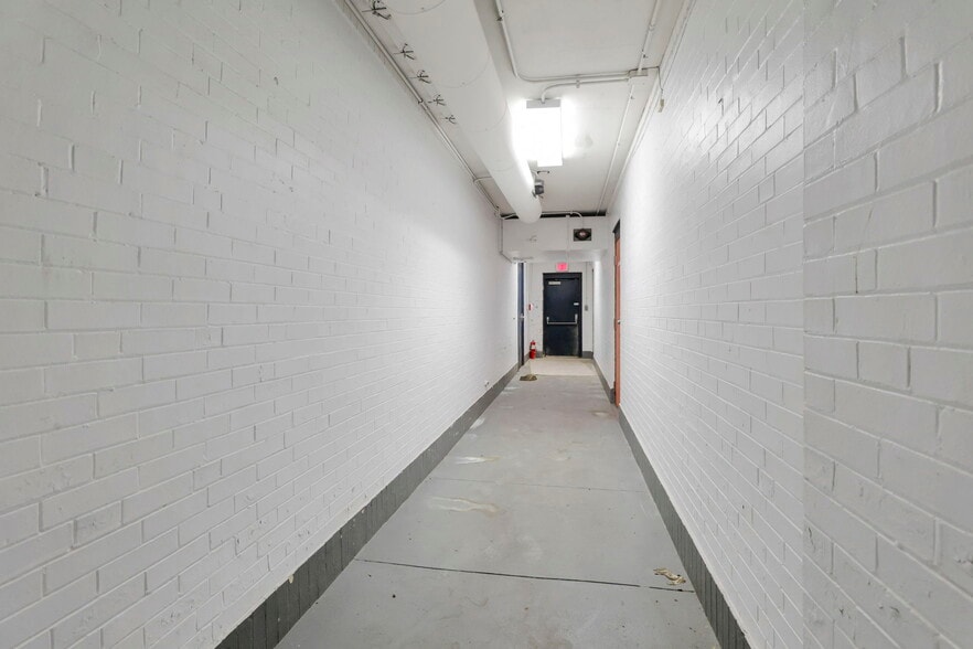 More Photos Of 300 E Auburn Ave, Springfield Office For Sale