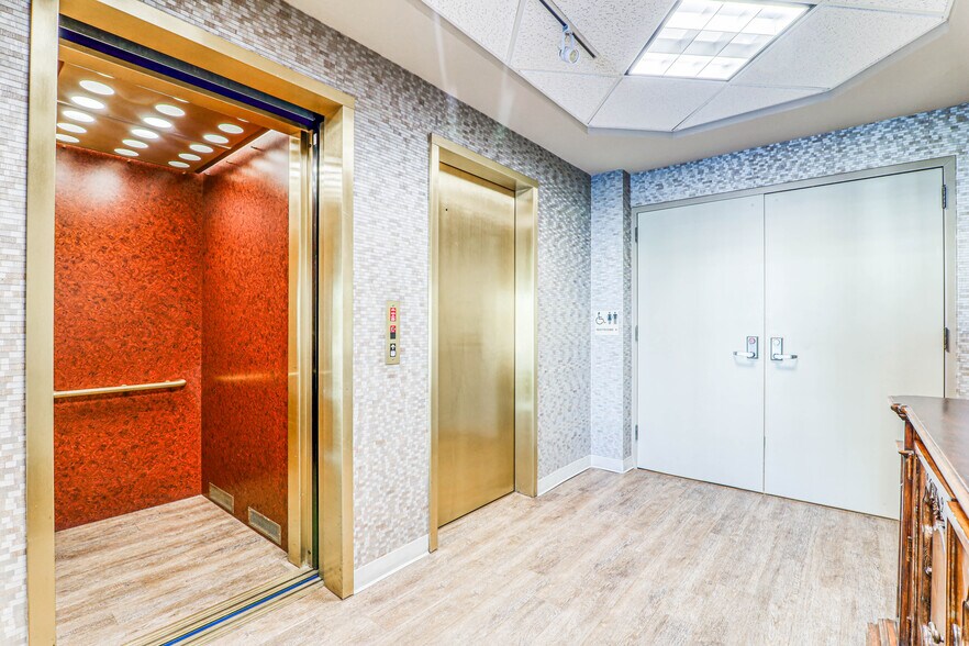 More Photos Of Sundland Park & Mesa Hills Dr., El Paso Office For Lease