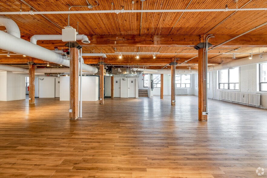More Photos Of 116 Spadina Ave, Toronto Office Residential For Lease