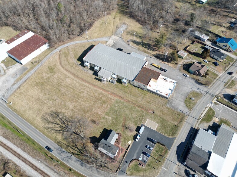 More Photos Of 104 Wheeler St, Portland Distribution For Sale