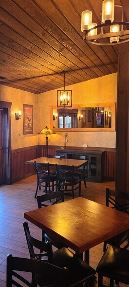 More Photos Of 158 Johnson St, Big Horn Restaurant For Lease