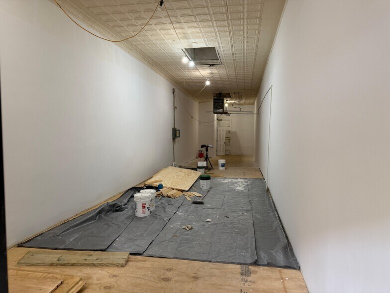 More Photos Of 93 Gramatan Ave, Mount Vernon Storefront For Lease