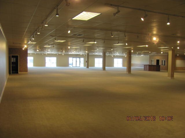 More Photos Of 101 E Lafayette Ave, Abilene Storefront For Sale