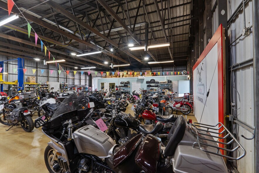 More Photos Of 7216 Hiram Douglasville Hwy, Douglasville Freestanding For Sale