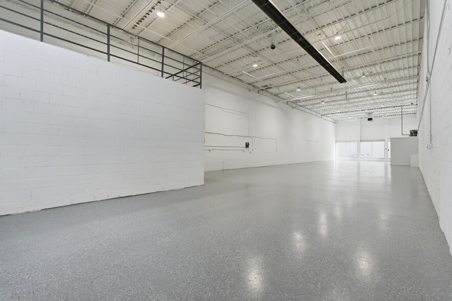 More Photos Of 397 Humberline Dr, Toronto Warehouse For Sale