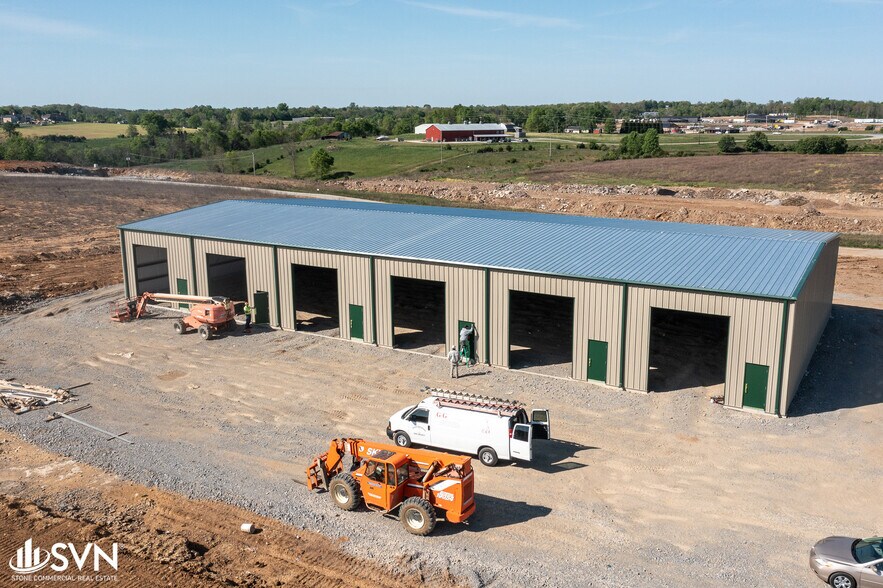 More Photos Of 1010 Gilberts Creek Rd, Lawrenceburg Warehouse For Lease