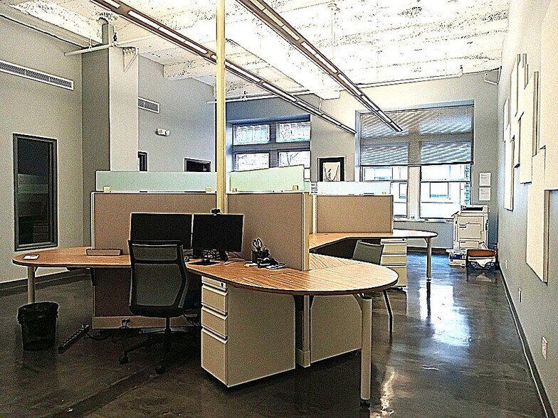Primary Photo Of 1429-1433 Walnut St, Philadelphia Office For Lease