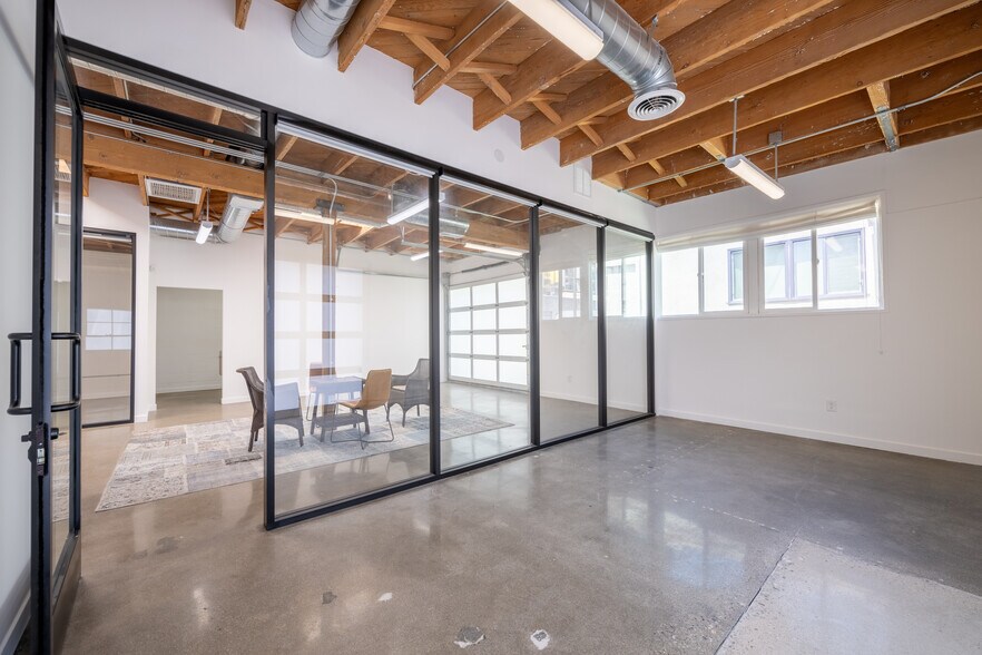 More Photos Of 2842-2912 Colorado Ave, Santa Monica Flex For Lease