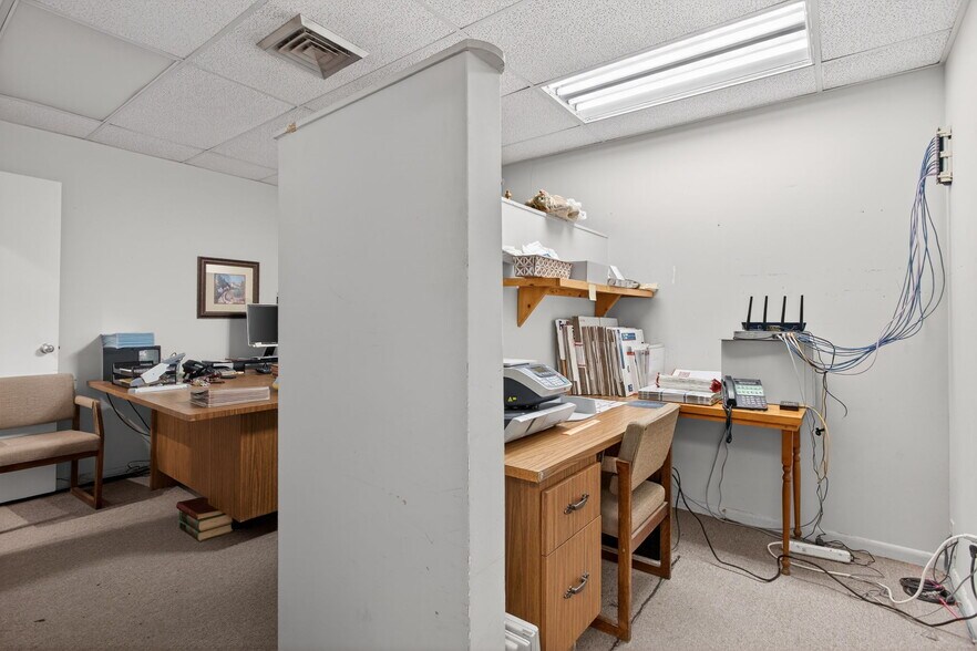 More Photos Of 513 N State Road 7, Margate Office For Lease
