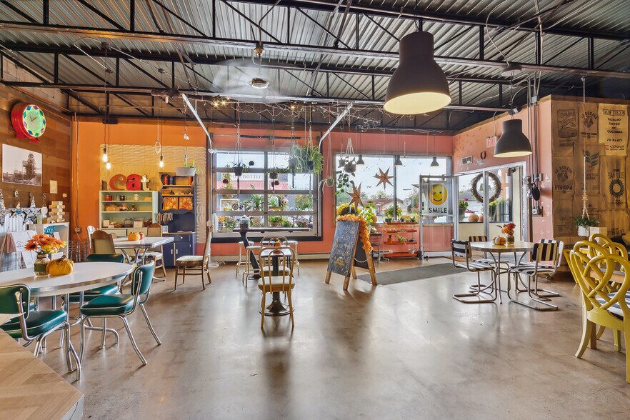 More Photos Of 103 Main St N, Aurora Restaurant For Sale