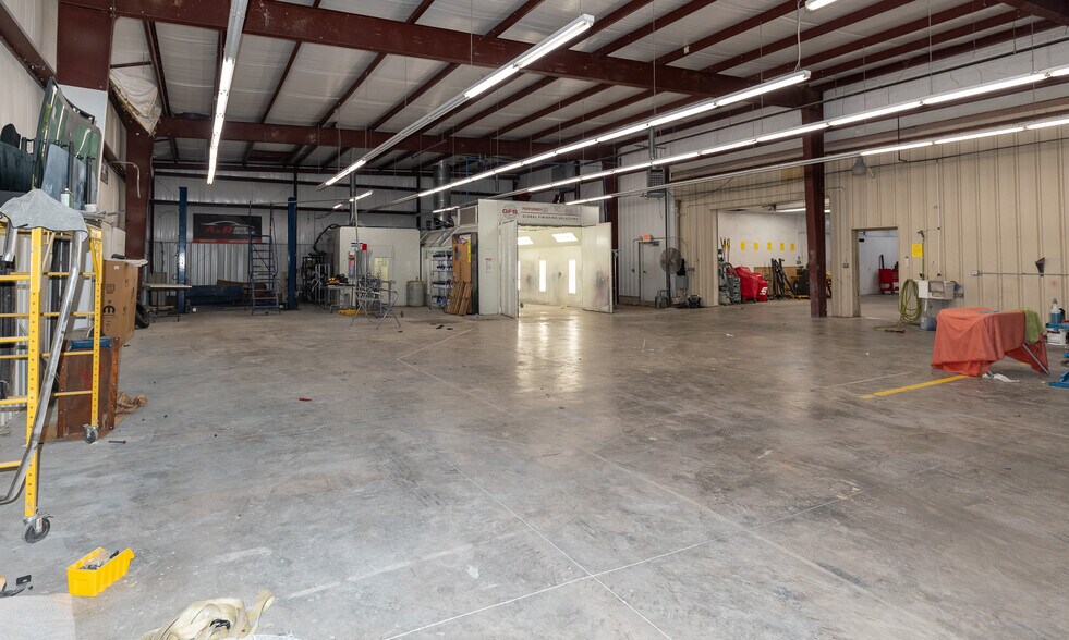 More Photos Of 2300B Plantside Dr, Louisville Warehouse For Lease