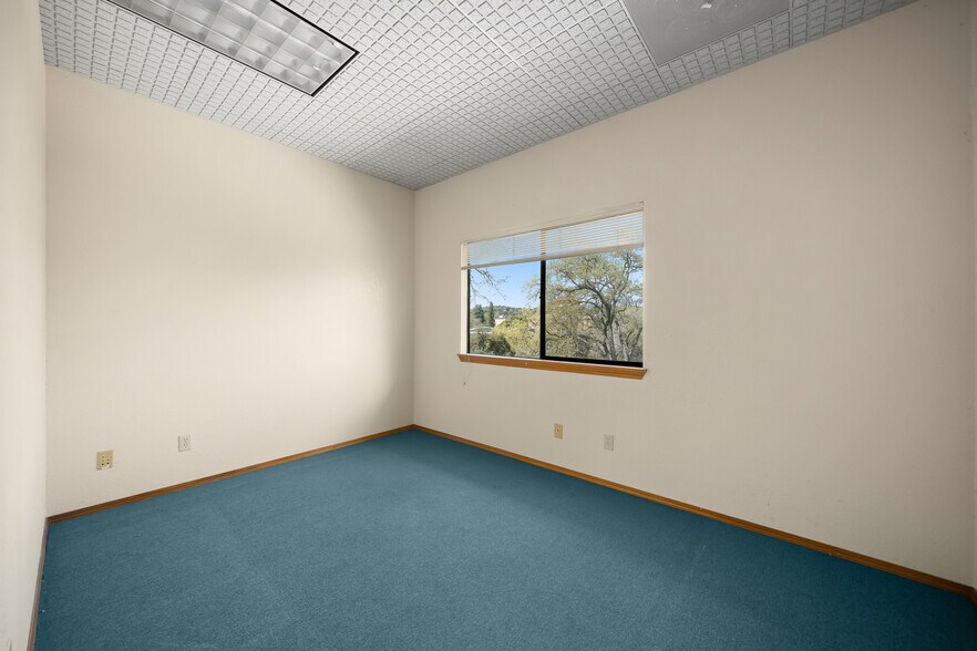 More Photos Of 5805 Capistrano Ave, Atascadero Office For Lease