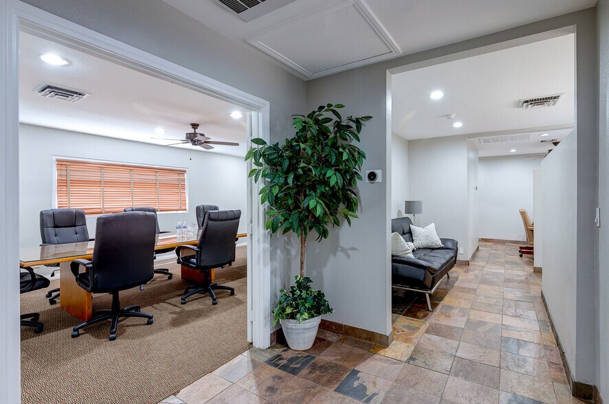 More Photos Of 510 S 8th St, Las Vegas Office Residential For Sale