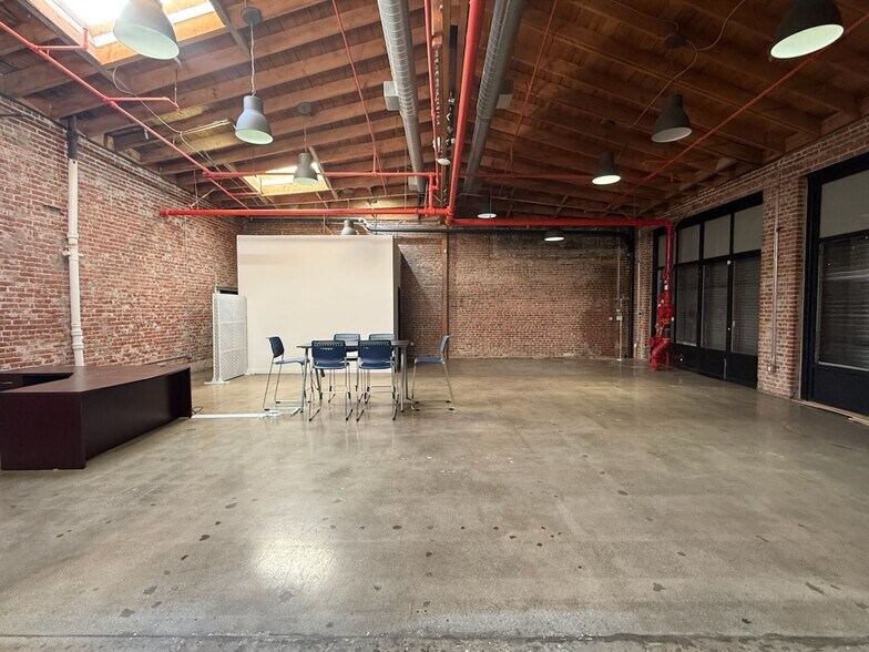 More Photos Of 2014-2022 E 7th St, Los Angeles Office For Lease
