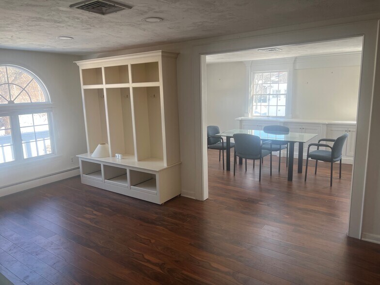 More Photos Of 9-13 Whiting St, Hingham Office For Lease