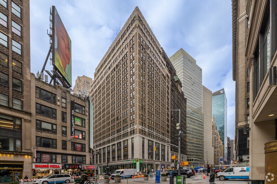 More Photos Of 1375 Broadway, New York Office For Lease