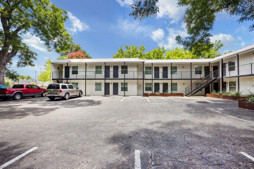 More Photos Of 4504 Speedway, Austin Apartments For Sale