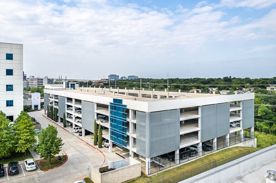 More Photos Of 11970 N Central Expy, Dallas Medical For Lease