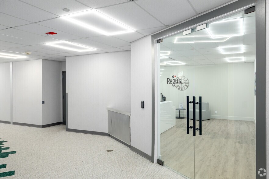 More Photos Of 53 Frontage Rd, Hampton Office For Sale