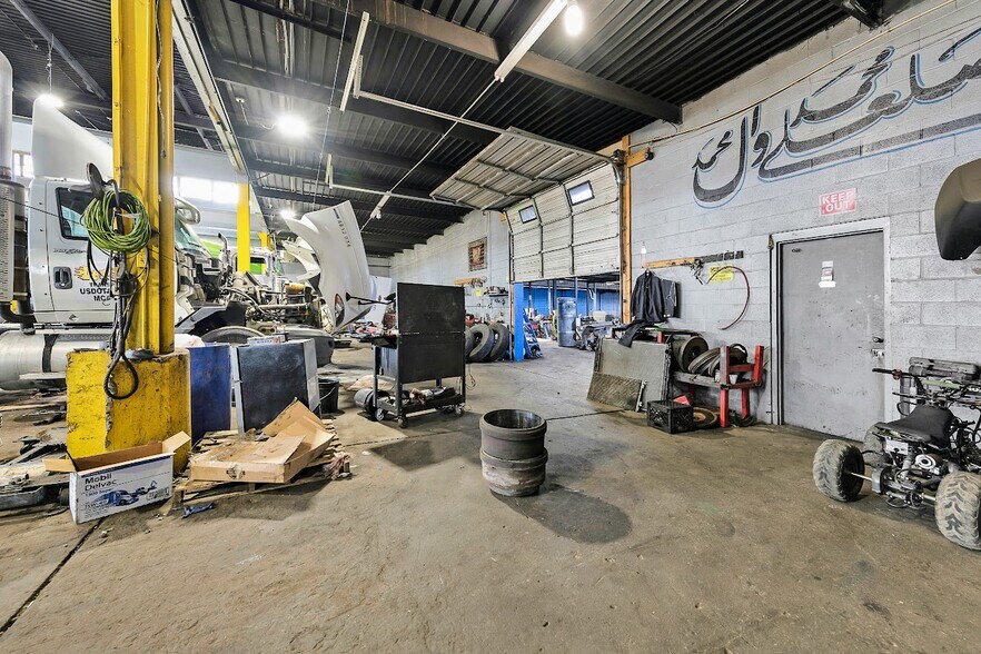 More Photos Of 12280 Burt Rd, Detroit Warehouse For Sale