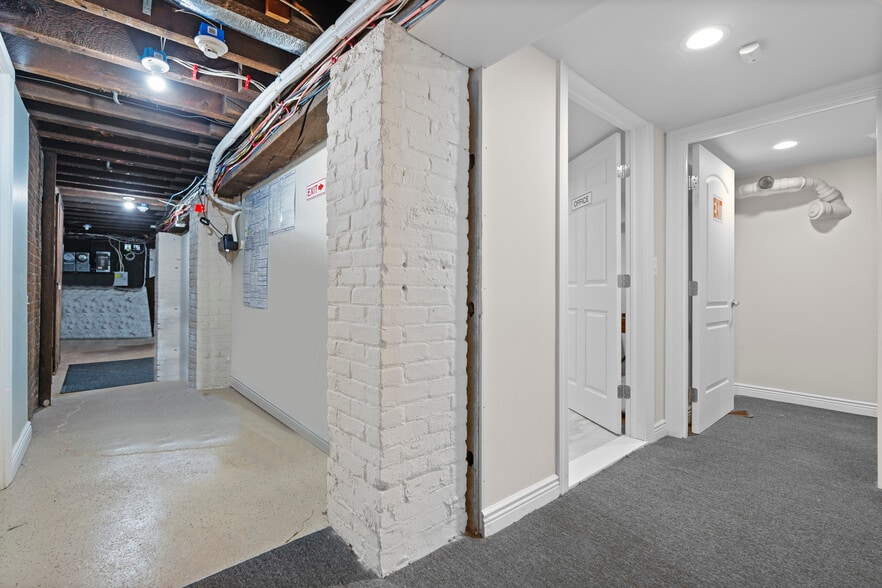 More Photos Of 656-660 Bloomfield Ave, Verona Storefront Retail Residential For Lease