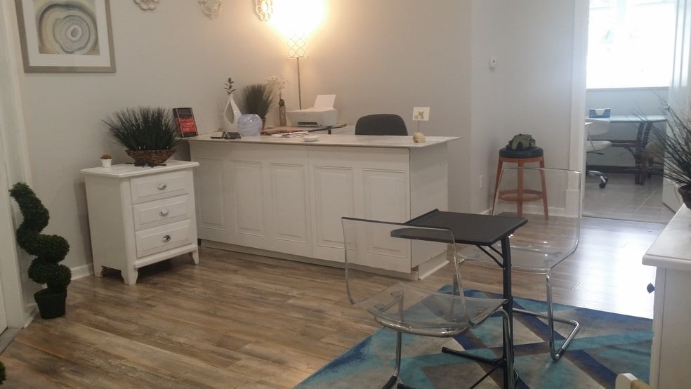 More Photos Of 10621 Airport Pulling Rd, Naples Unknown For Lease