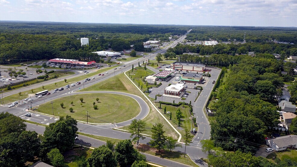 More Photos Of 4255 US Highway 9, Howell Bank For Lease