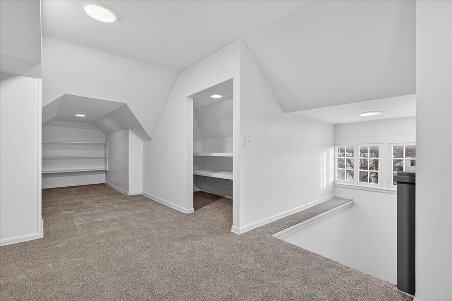 More Photos Of 822 S Johnstone Ave, Bartlesville Freestanding For Sale
