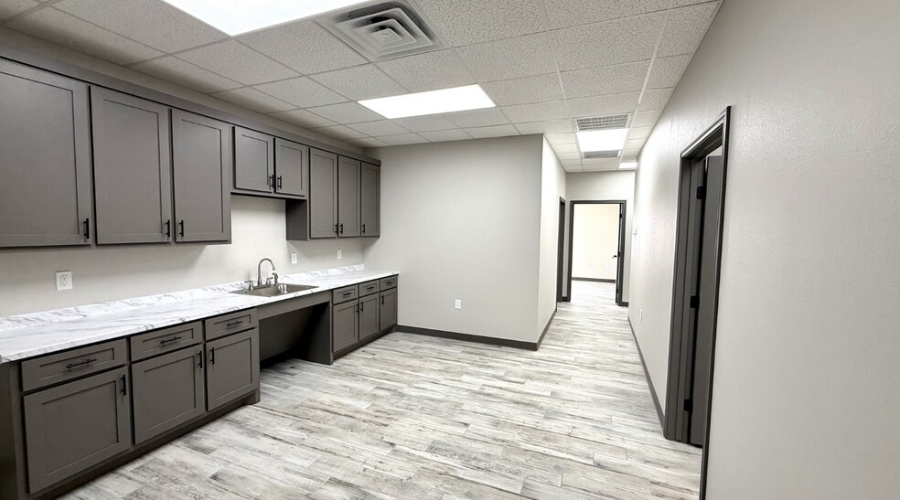 More Photos Of 3001 County 1279 rd, Midland Warehouse For Lease