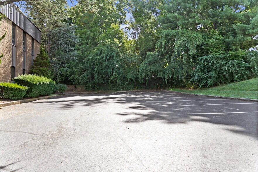 More Photos Of 1244 West Chester Pike, West Chester Office Residential For Lease