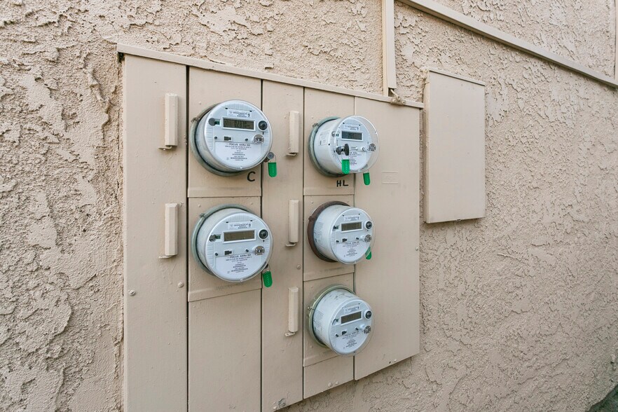 More Photos Of 1010 E Broadway, Anaheim Apartments For Sale