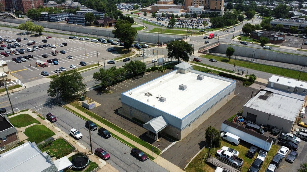 More Photos Of 8130 Roosevelt Blvd, Philadelphia Drugstore For Sale