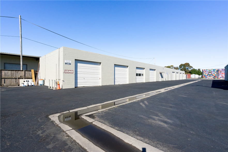 More Photos Of 1524-1536 Hampton Way, Santa Rosa Warehouse For Lease