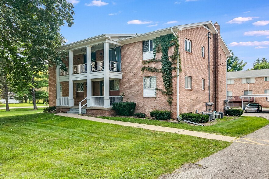 Primary Photo Of 2294 Main St, Holt Apartments For Sale
