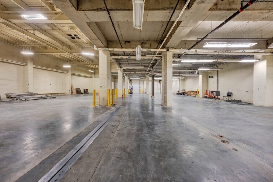 More Photos Of 120 Salem Ave SW, Roanoke Warehouse For Lease