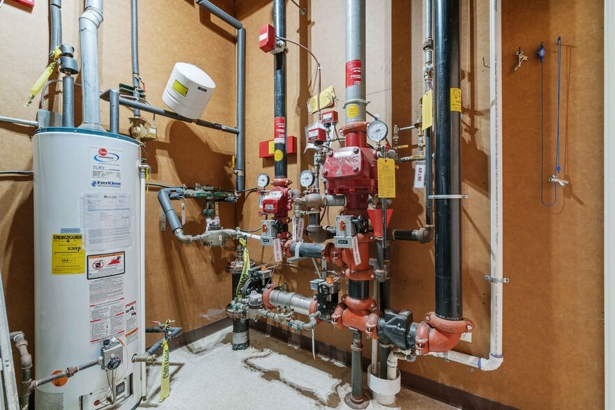 More Photos Of 86 Coraopolis Rd, Coraopolis Medical For Sale