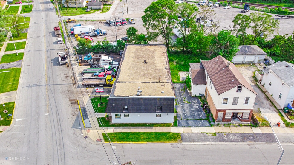 More Photos Of 15500 Vincennes Rd, Phoenix Auto Repair For Sale