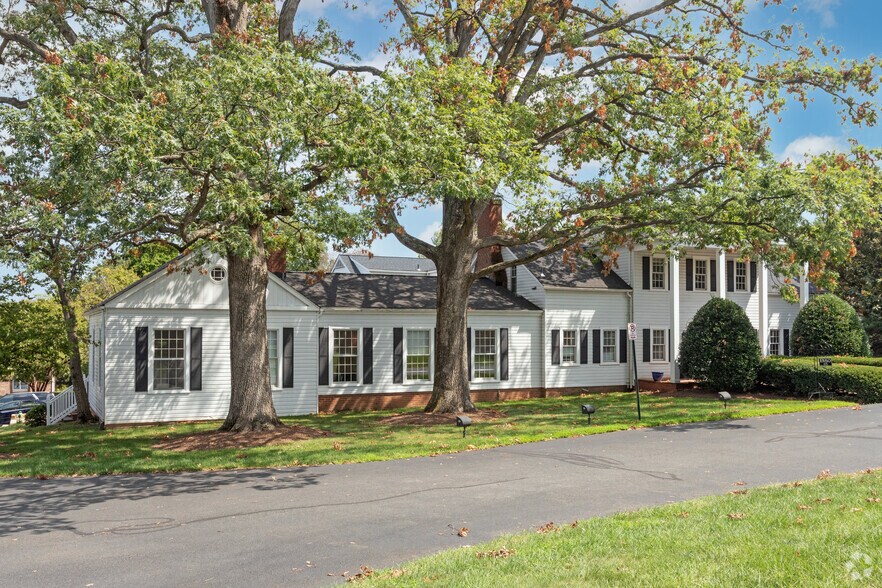 More Photos Of 11718 Bowman Green Dr, Reston Office Residential For Lease