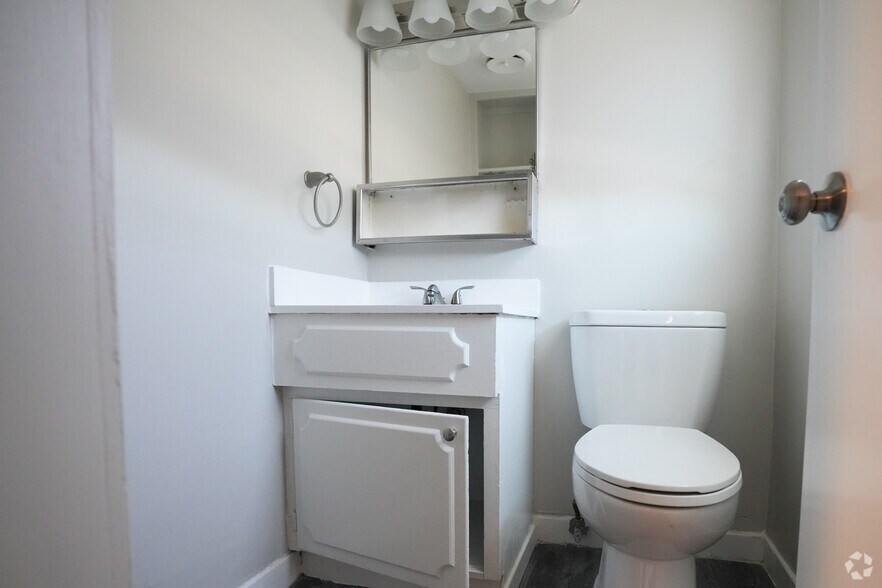 More Photos Of 621 Houston Ave, Jackson Apartments For Sale